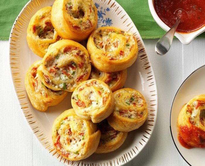 Banh cuon Calzone mini size voi pho mai Mozzarella Putino Food-Putino-Food