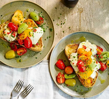 Mozzarella Putino với cà chua cay và bánh mì nướng tỏi thơm lừng 7-Putino-Food Mozzarella Putino với cà chua cay và bánh mì nướng tỏi thơm lừng