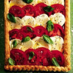 Bánh Tart Cà Chua và Phô Mai Mozzarella Putino với Pesto Ớt Nướng