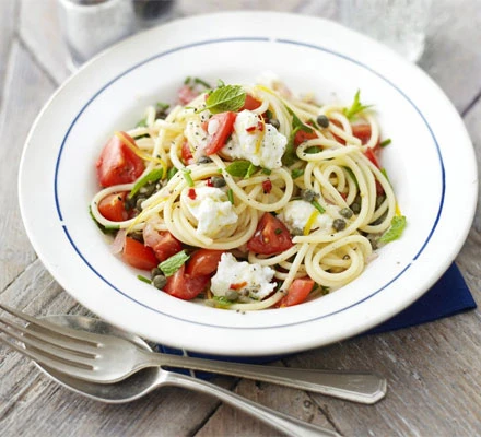 Mì Ý với Phô Mai Mozzarella Putino, Bạc Hà và Sốt Cà Chua Tươi