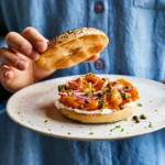 Bagel với Cà Rốt Xông Khói