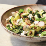 Salad Dưa Leo Táo Giòn Mát với Sốt Pistachio