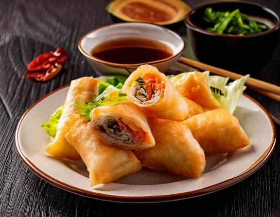 nhan cha gio hai san putino tu lam mon ngon sang trong don xuan 6778c74d87b15-Putino-Food