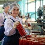 Firefly female workers are making sauce in the factory 40455-Putino-Food